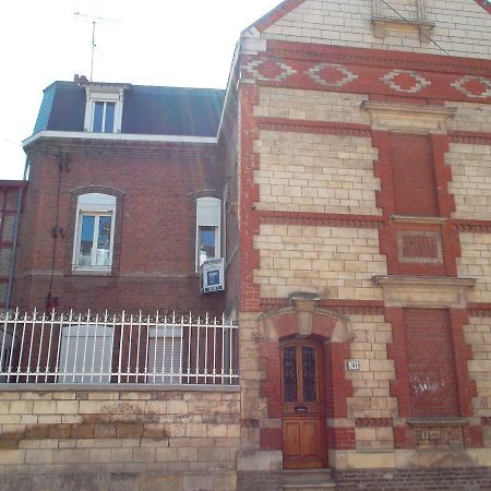 Edimbourg Avenue Acomodação com café da manhã Amiens Exterior foto
